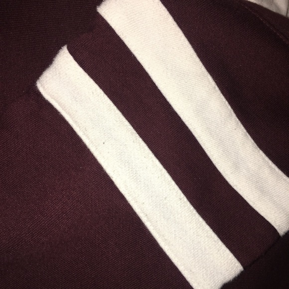 Burgundy crop top sweater - Picture 4 of 4